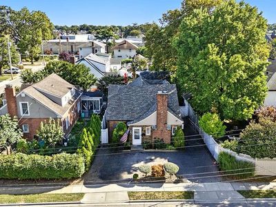 46 Ongley Street, Rockville Centre, NY, 11570