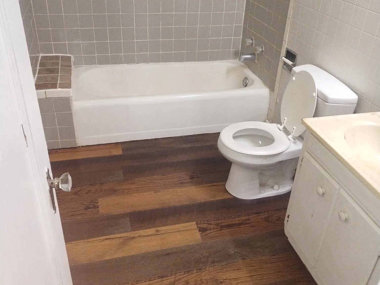 2 bed, 800 sqft, $775 — Photo 2