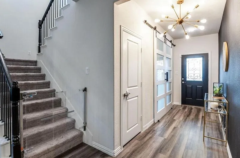 4 bed, 3.5 bath, 3102 sqft, $2,850 — Photo 2