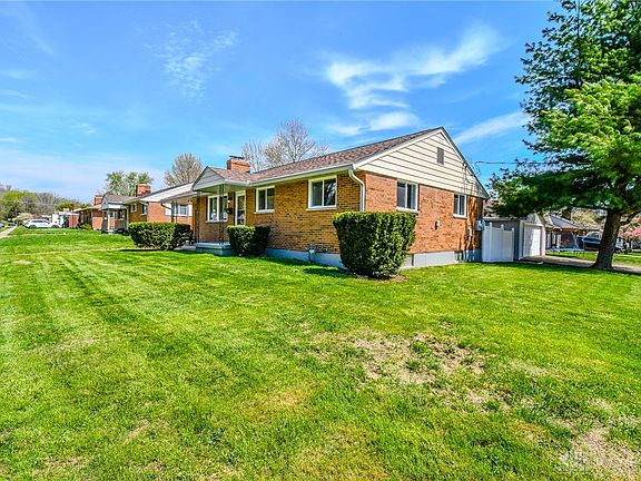 3rd image of 550 Alma Ave