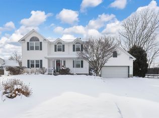 2232 Foxwood Dr, Erie, PA 16510