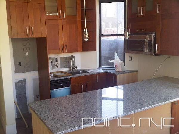 2nd image of 70 Grove St Frnt 1