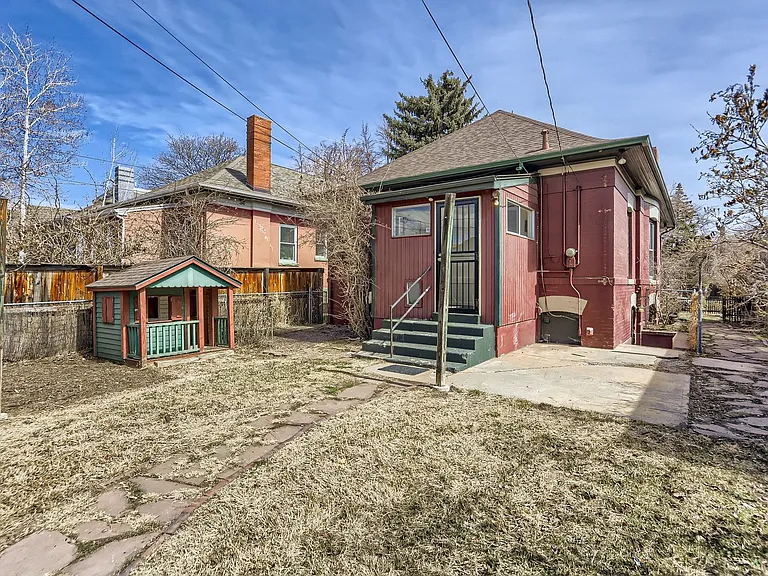 445 N Washington St — Photo 27