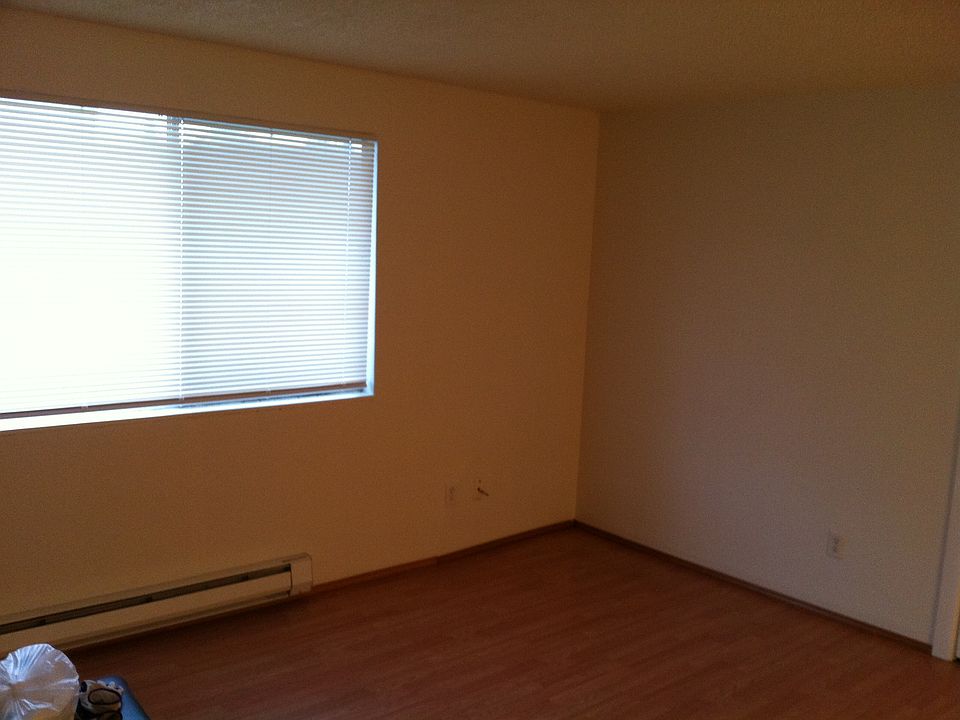 1st image of 736 22nd St NE #736