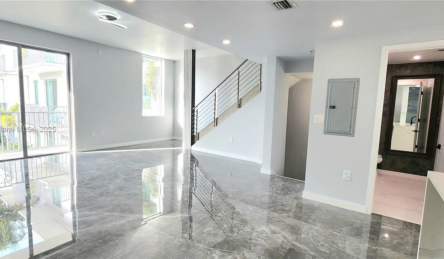2146 Van Buren Street 403, Hollywood, FL 33020 — Photo 2