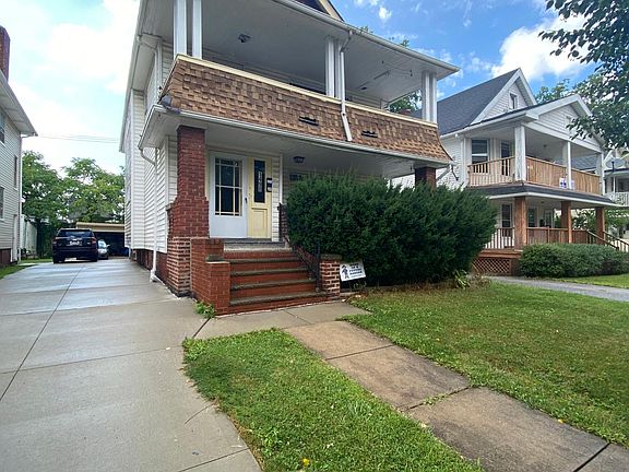 2nd image of 1500 Victoria Ave #1