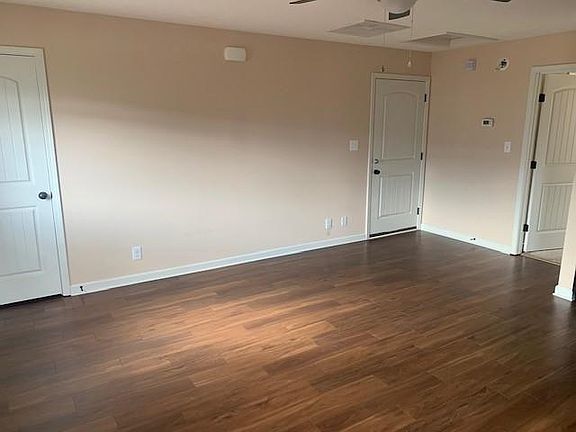4th image of 850 Tracy Ln APT 2