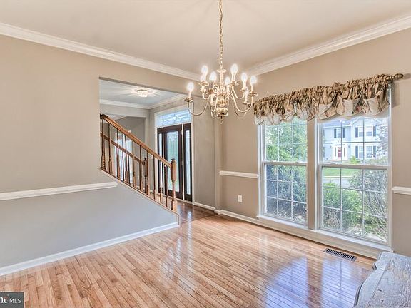 5th image of 59 Live Oak Ln