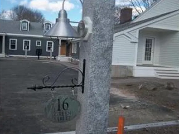 29 Summer St Unit 17, Ipswich, MA 01938