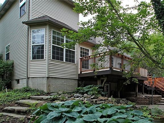 3rd image of 8098 Augusta Ln