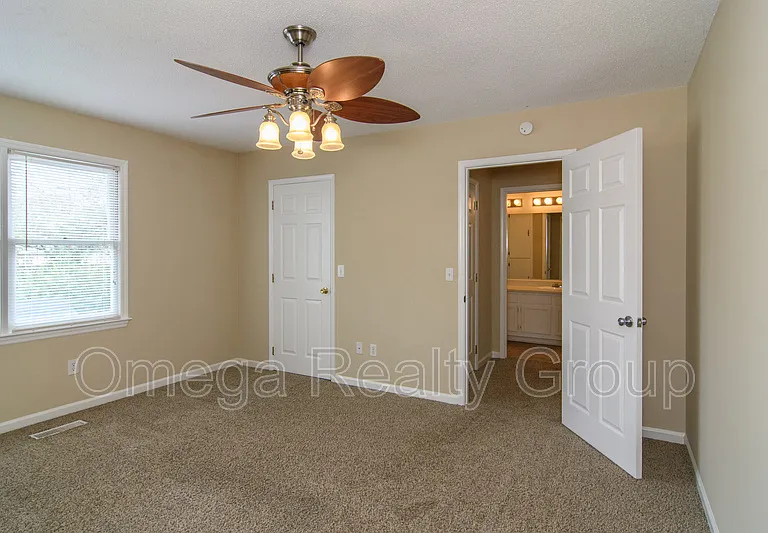 1101 Hillsboro Ln — Photo 23