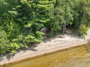 1046 Placid Ln, Algonquin Highlands, ON K0M1S0