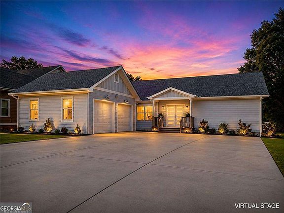 4th image of 9058 Woodlake Ln