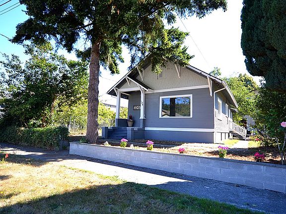 2nd image of 128 Rainier Ave