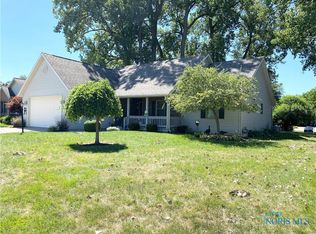 26 Hawthorne Dr, Delta, OH 43515
