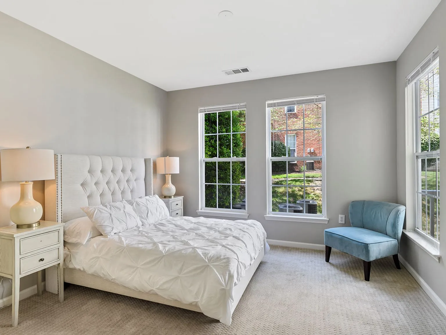 The Residences at King Farm Apartments — Photo 4