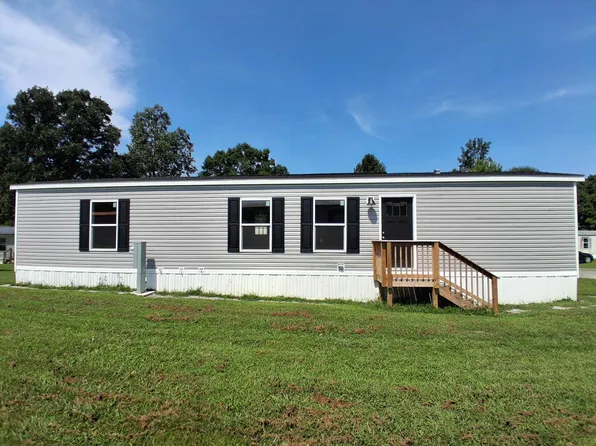 199 Bradford Dr #49, Crossville, TN 38555