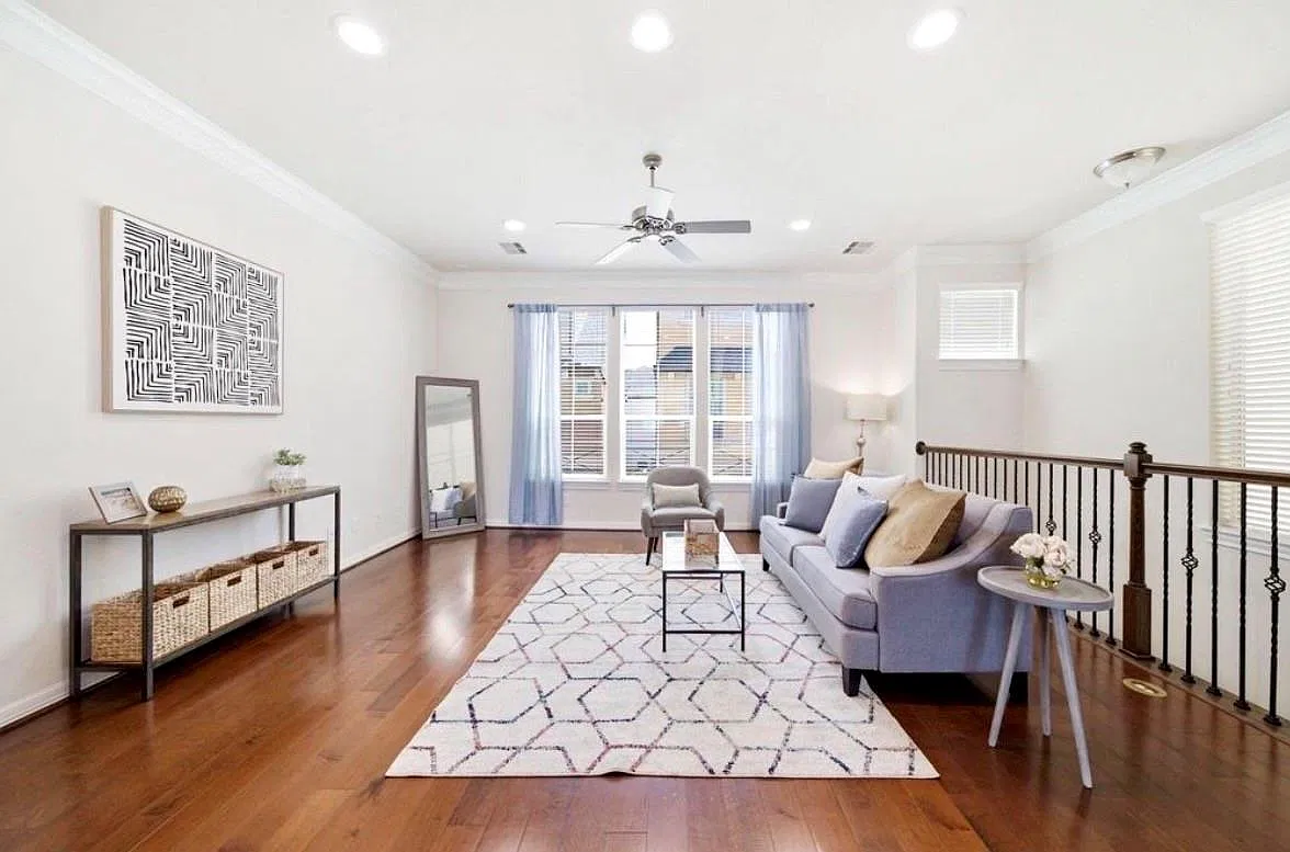 2 bed, 2.5 bath, 1899 sqft, $2,300 — Photo 4