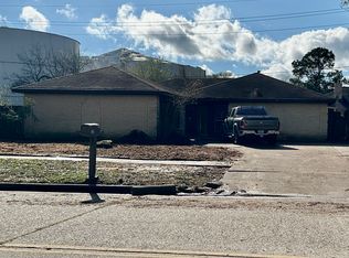 21711 Meadowhill Dr, Spring, TX 77388