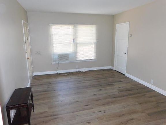 5th image of 5546 Klump Ave