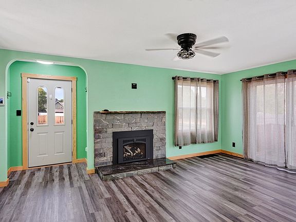 5th image of 928 E Olympic Ave