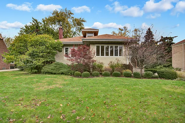 490 Uvedale Rd photo 1