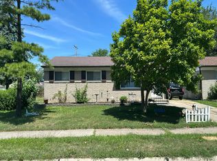 8425 State Park, Center Line, MI 48015