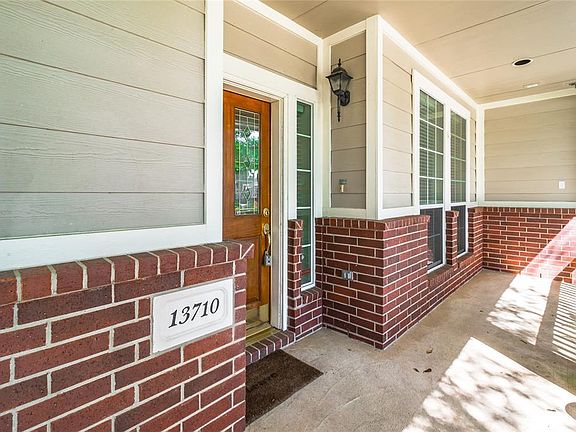 3rd image of 13710 Blue Vista Dr