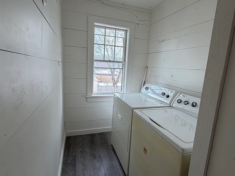 80 Central St — Photo 12