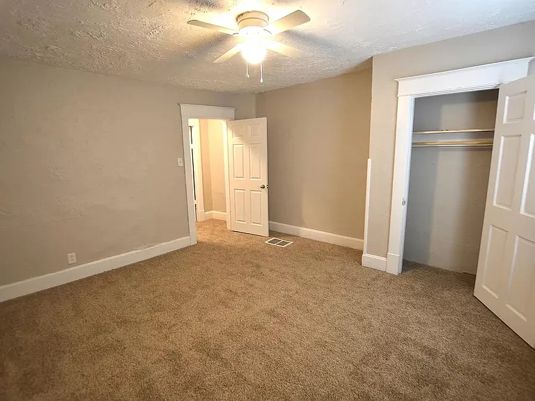 1529 Draper St — Photo 13