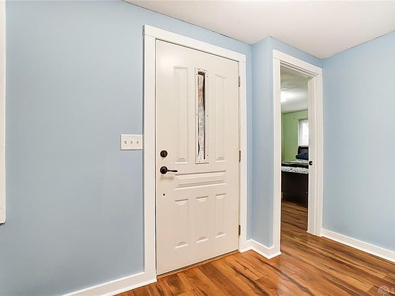 3rd image of 7119 Cohasset Dr