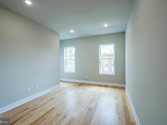 4th image of 1552 N 29th St #B