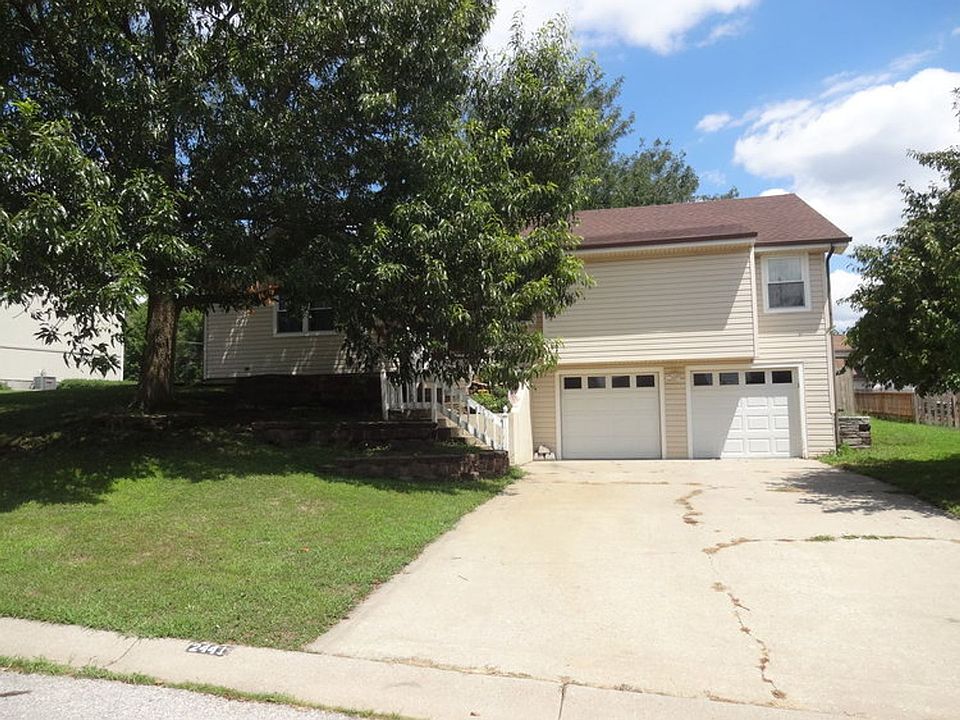 1st image of 2441 S 22nd Ter