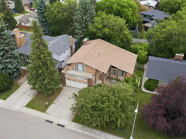 316 N Parkview Cres SE, Calgary, AB T2J 4P1