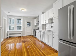 131 Cottage St #1R, Boston, MA 02128