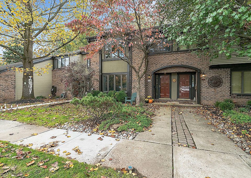 1st image of 56 Essex Pl