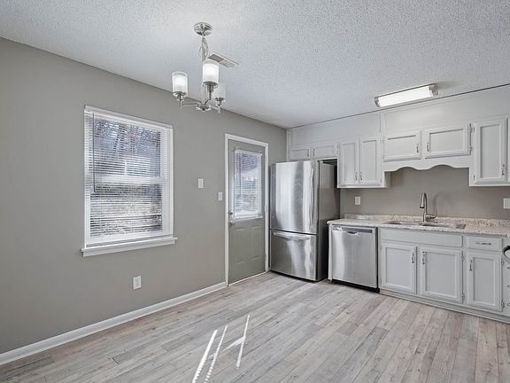 5th image of 12010 Wyandotte Dr SW