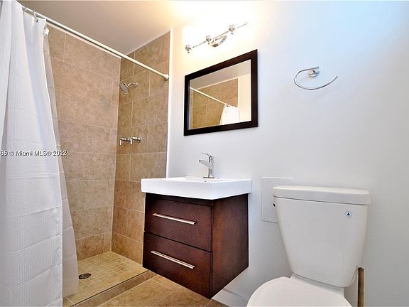 5th image of 75 S Shore Dr APT 6A
