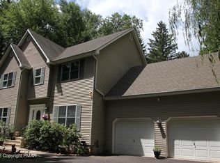 208 Trilland Ter, East Stroudsburg, PA 18301