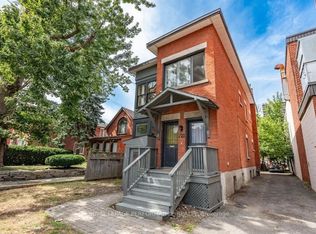 721 Cooper St #B, Ottawa, ON K1R 5J5
