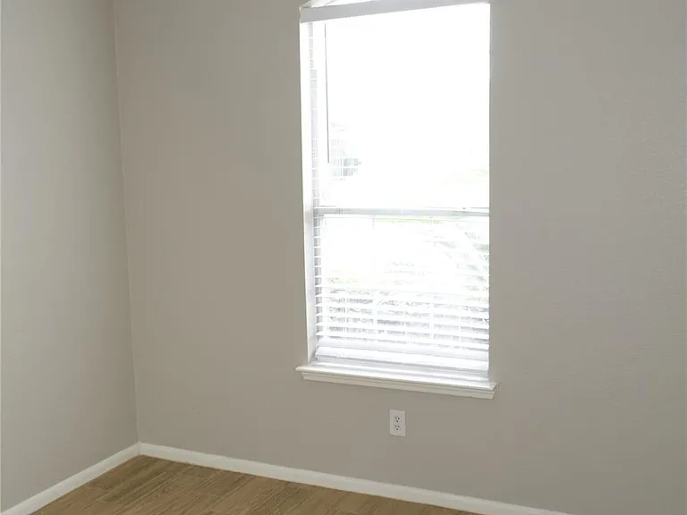14434 Long Meadow Dr — Photo 22