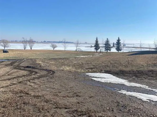 15 Kingfisher Estates Dr, Newell County, AB T1R 0X6