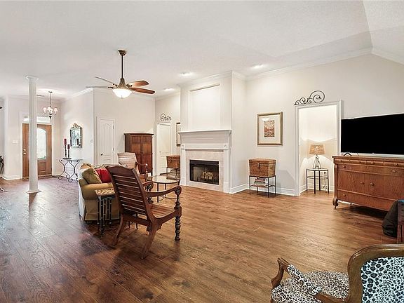 5th image of 30423 Woodland Dr