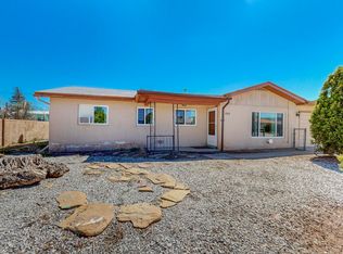 825 Jackson Ave, Grants, NM 87020
