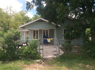 2724 Chihuahua St, San Antonio, TX 78207