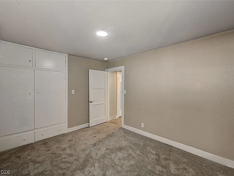 632 Avenue D — Photo 20