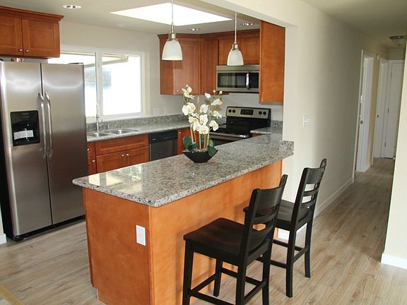 5th image of 19222 40th Ave W