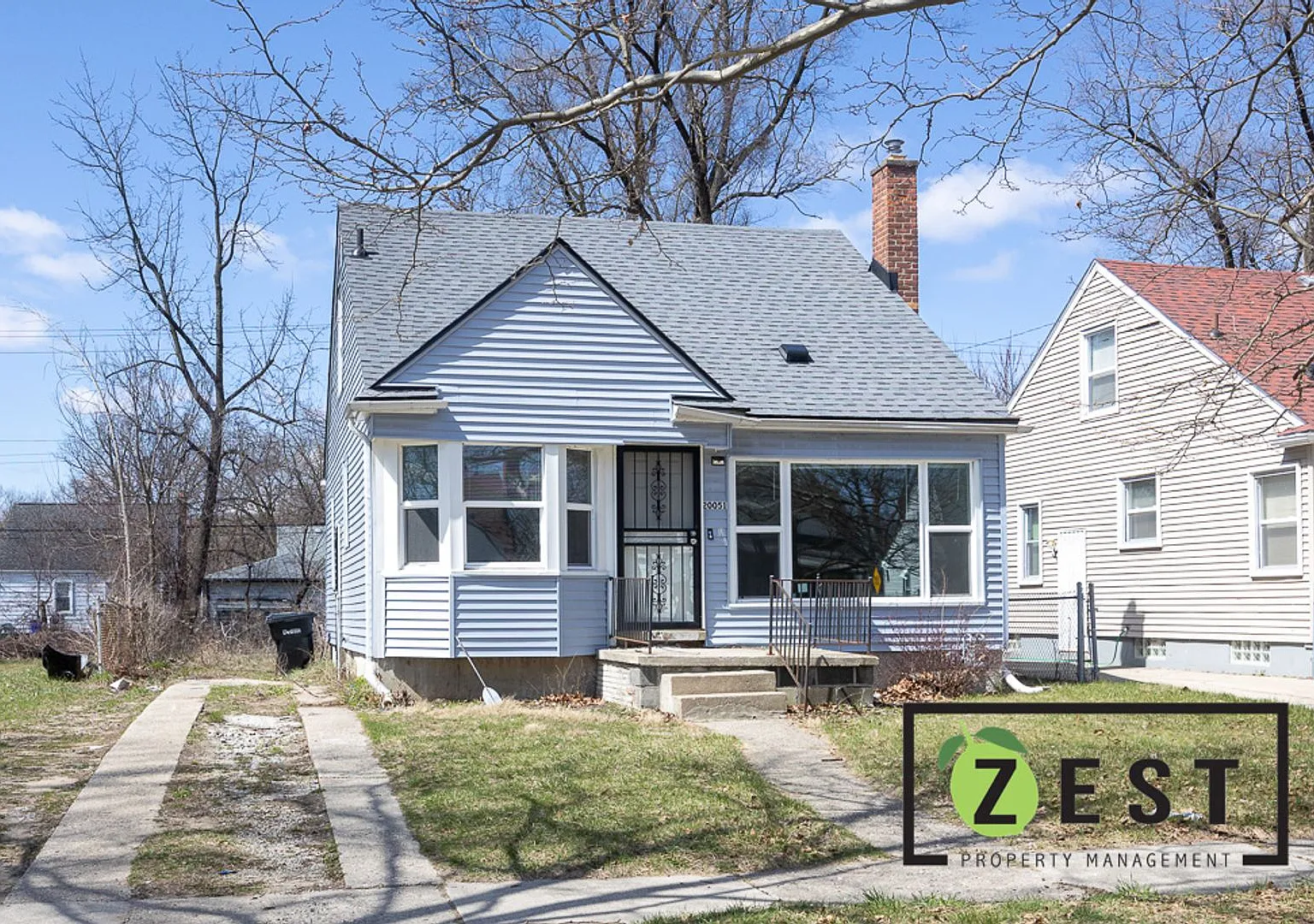 **Open House Tues Sept 22nd from 5:30 to 6pm** Updated 3 Bed Bungalow near Henry Ford High — Photo 1