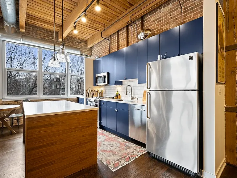 2201 W Wabansia Ave #10 — Photo 12