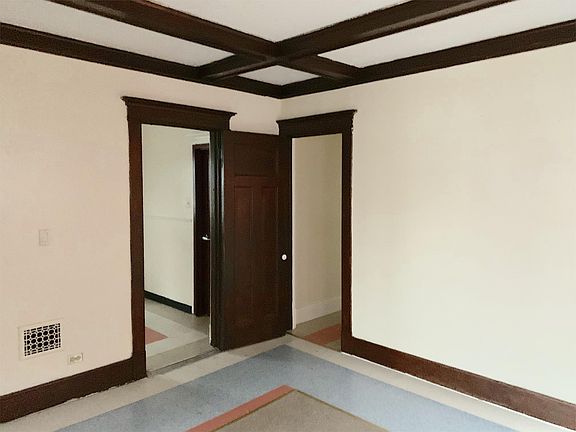 4th image of 442 Wohlers Ave #2